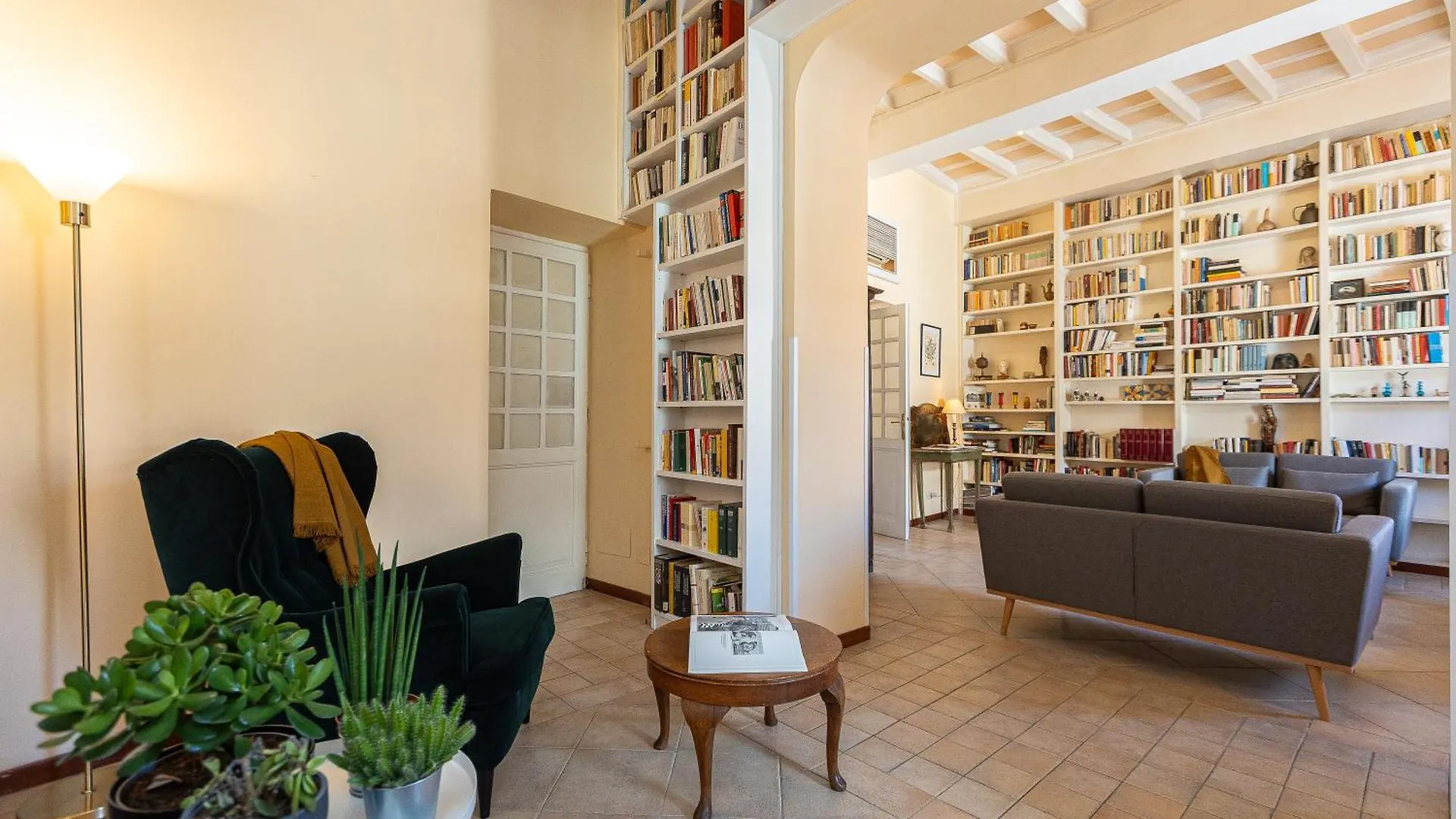 Amazing Campo De' Fiori Apartment Rome
